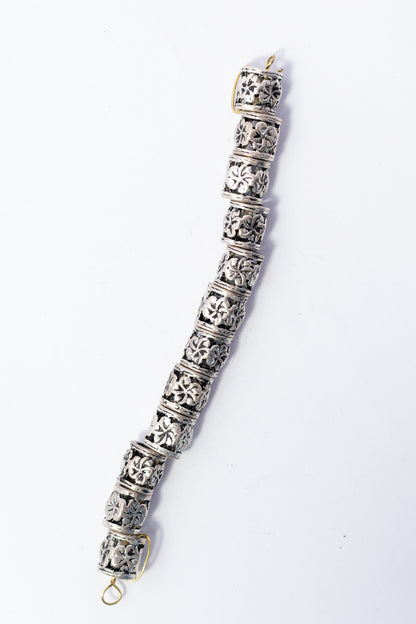 Tira de Pewter Cilindrico con Flores