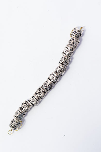 Tira de Pewter Cilindrico con Flores