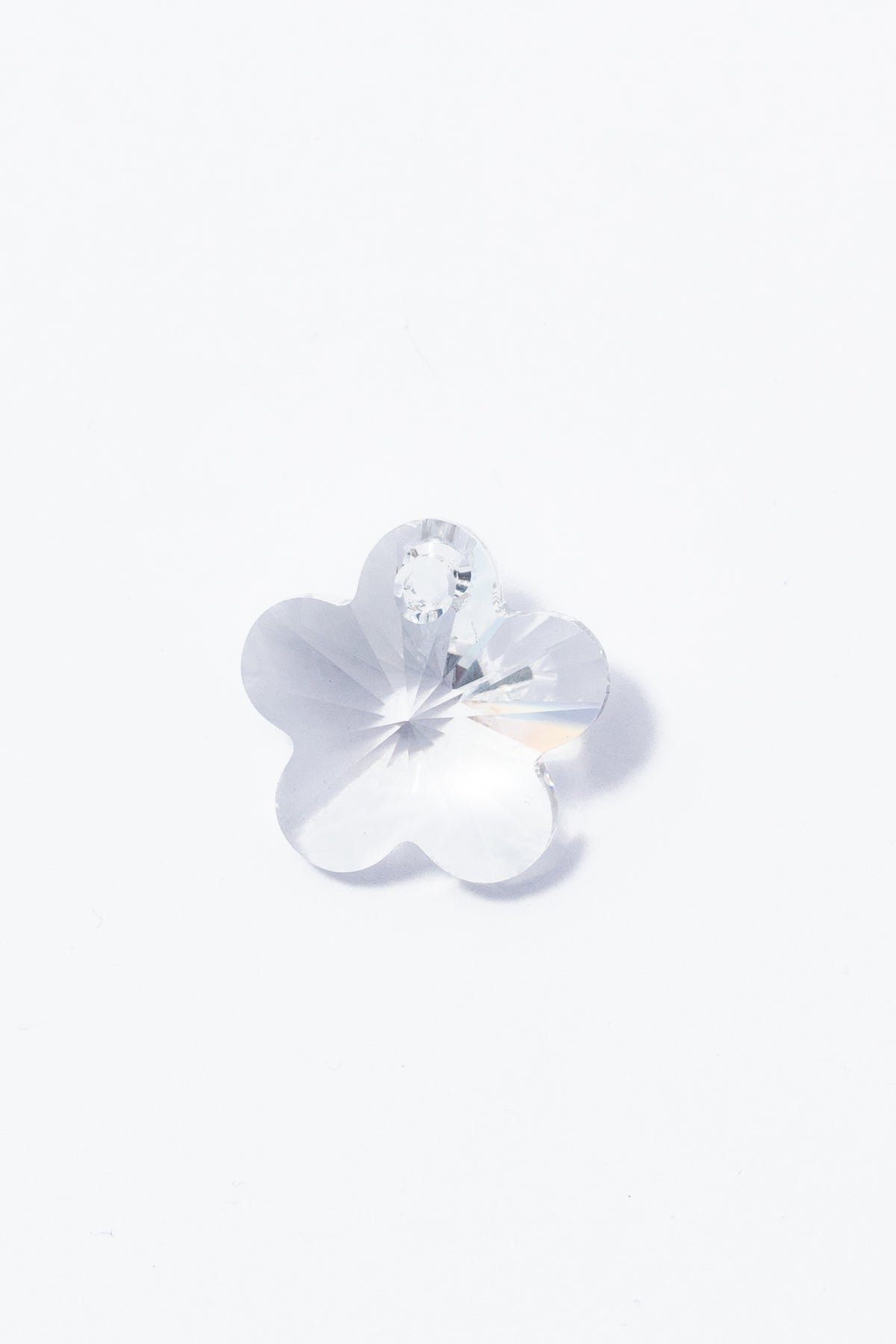 Dije de Swarovski Flor Facetada