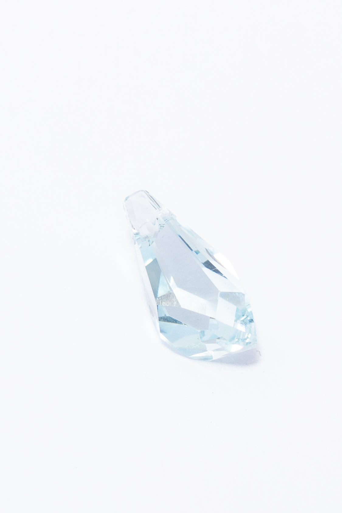 Dije de Swarovski Gota Facetada Irregular