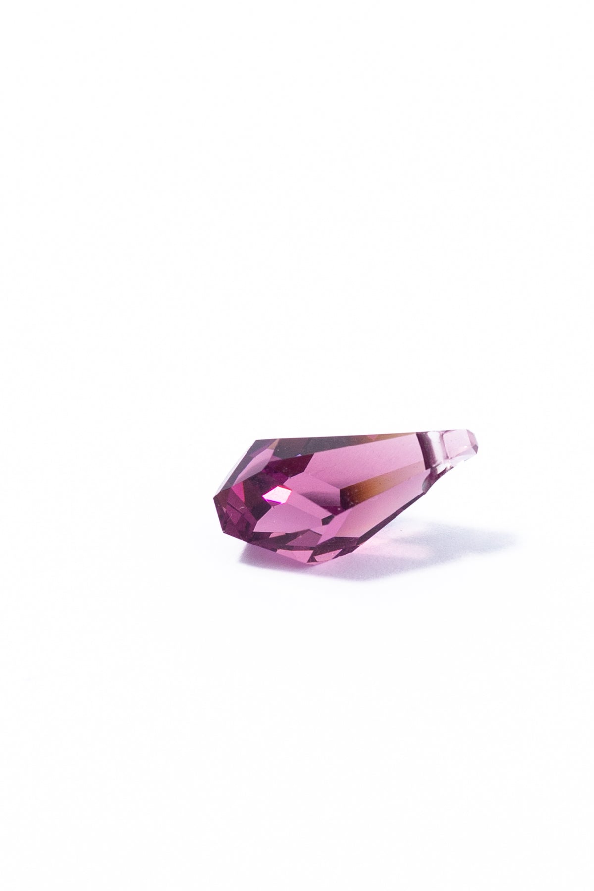 Dije de Swarovski Gota Facetada Irregular