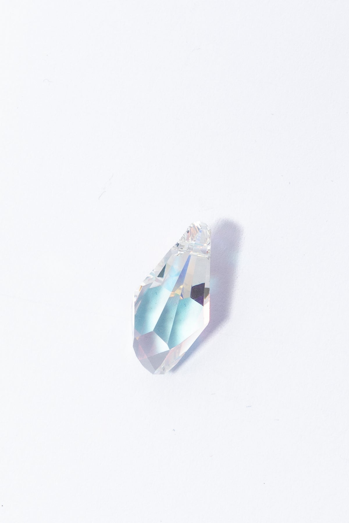 Dije de Swarovski Gota Facetada Irregular