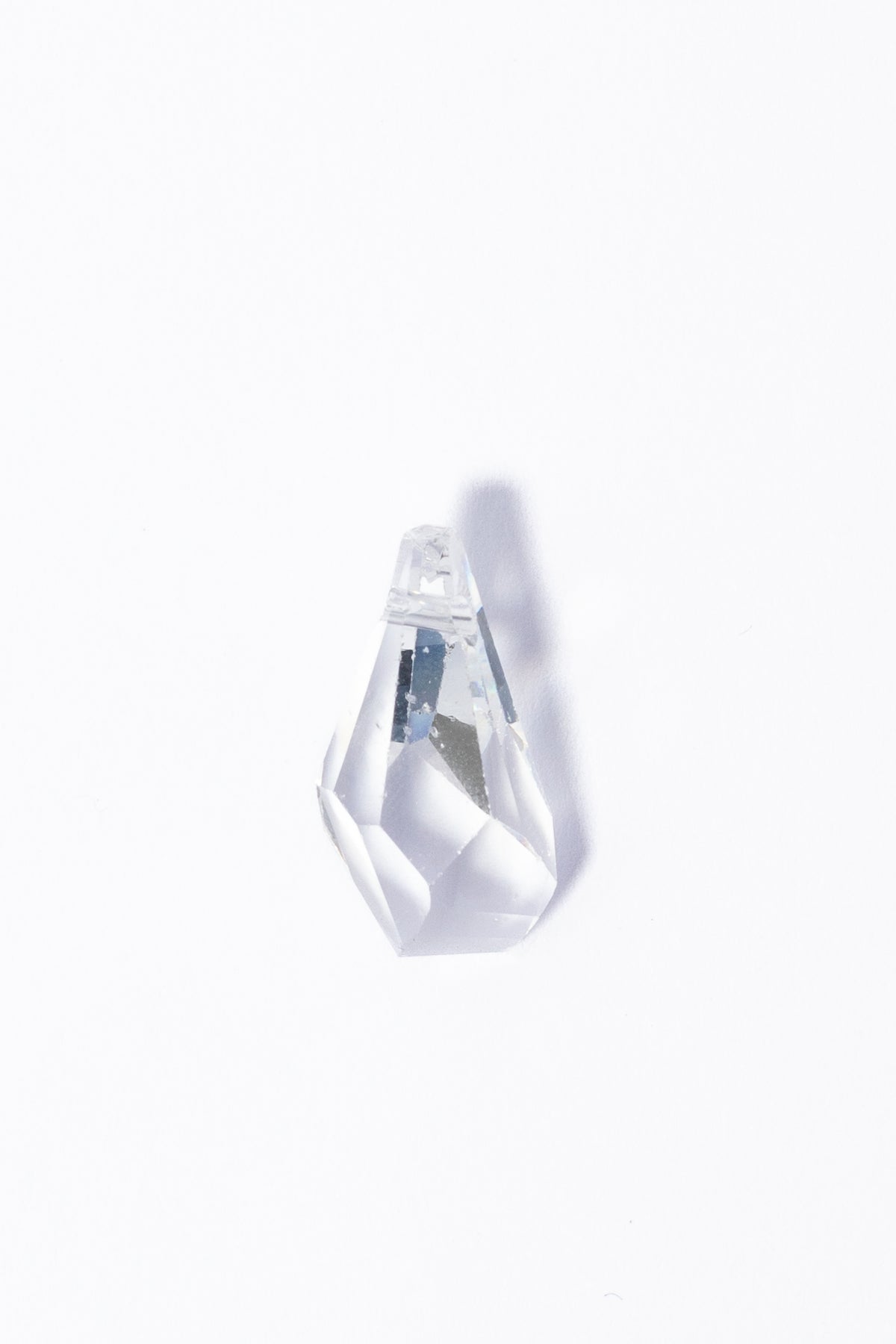 Dije de Swarovski Gota Facetada Irregular